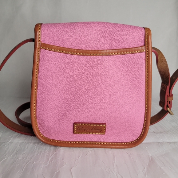 Dooney & Bourke EV364 Pink Pebbled Leather Snap Flap North South Crossbody NEW - Picture 2 of 5